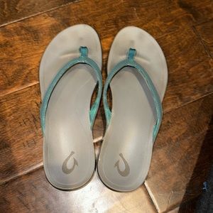women’s olukai flip flops